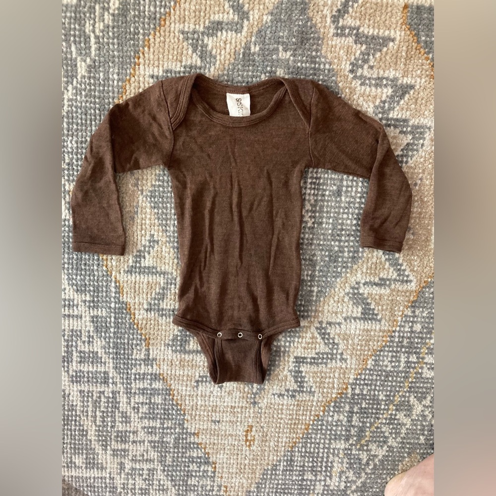 Siskin by Disana Organic wool and silk long sleeve bodysuit - size 1-2 years.